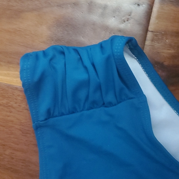 NWOT Bikini bottoms with ruched sides size medium - Picture 2 of 4